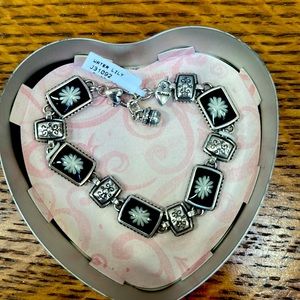 Never worn Brighton Water Lily bracelet